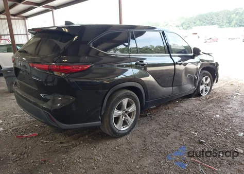 2022 Toyota Highlander L z USA, uszkodzony, nr VIN 5TDCZRAHXNS115429